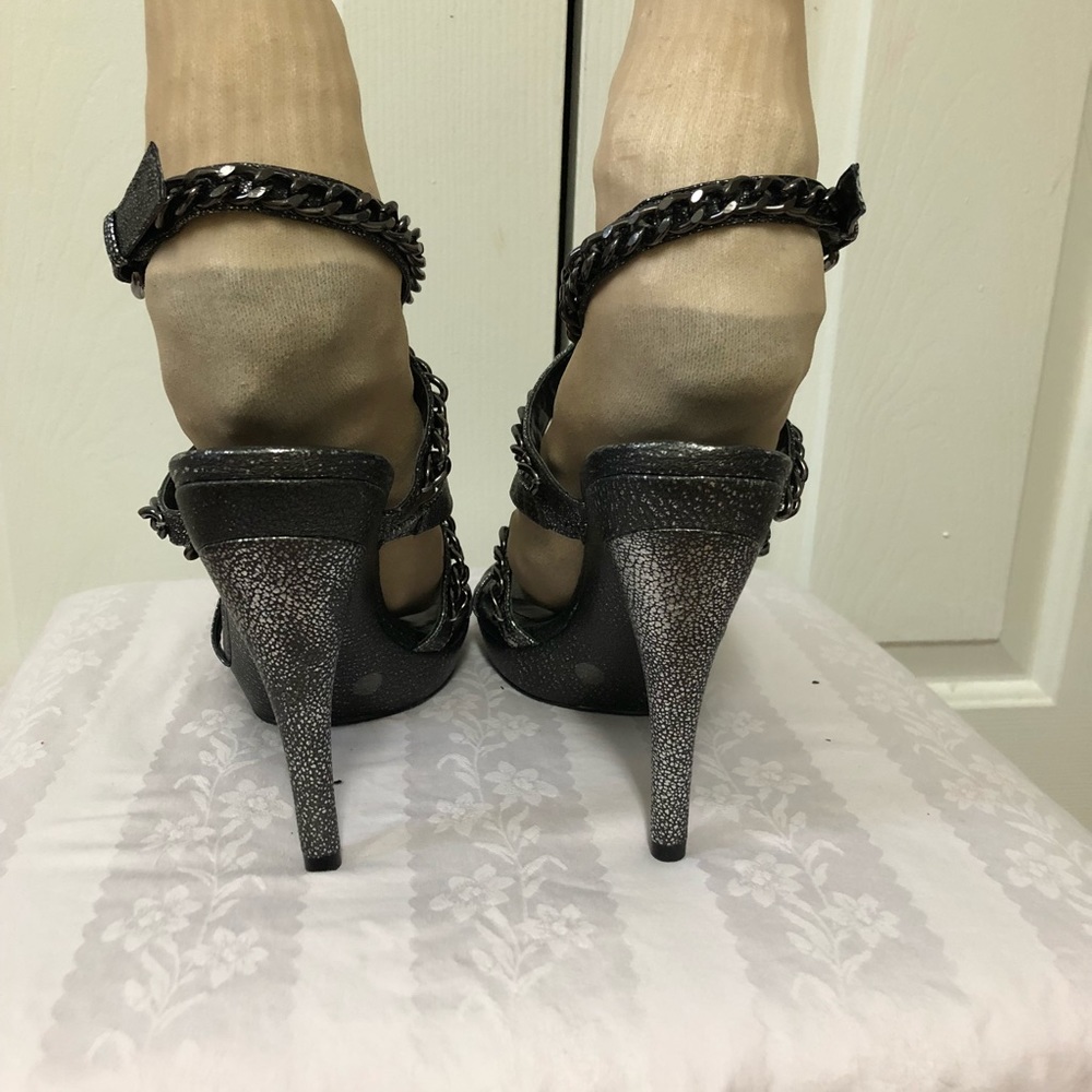 Bcbgeneration Silver Metallic Strap Sandals Sz 10b - image 4